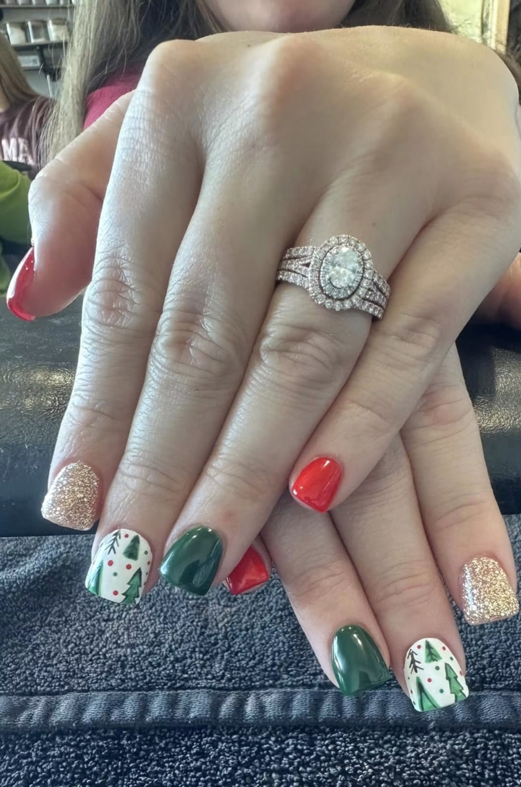 Green, red, gold, and Christmas tree nail art by Cheyenne Anderson